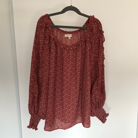 Long Balloon-Sleeve Top - Picture 3 of 8